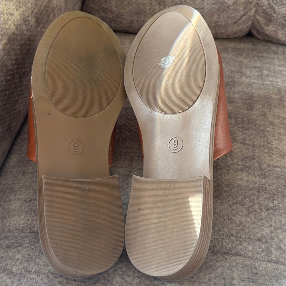 Universal Thread Mules - Picture 6 of 6